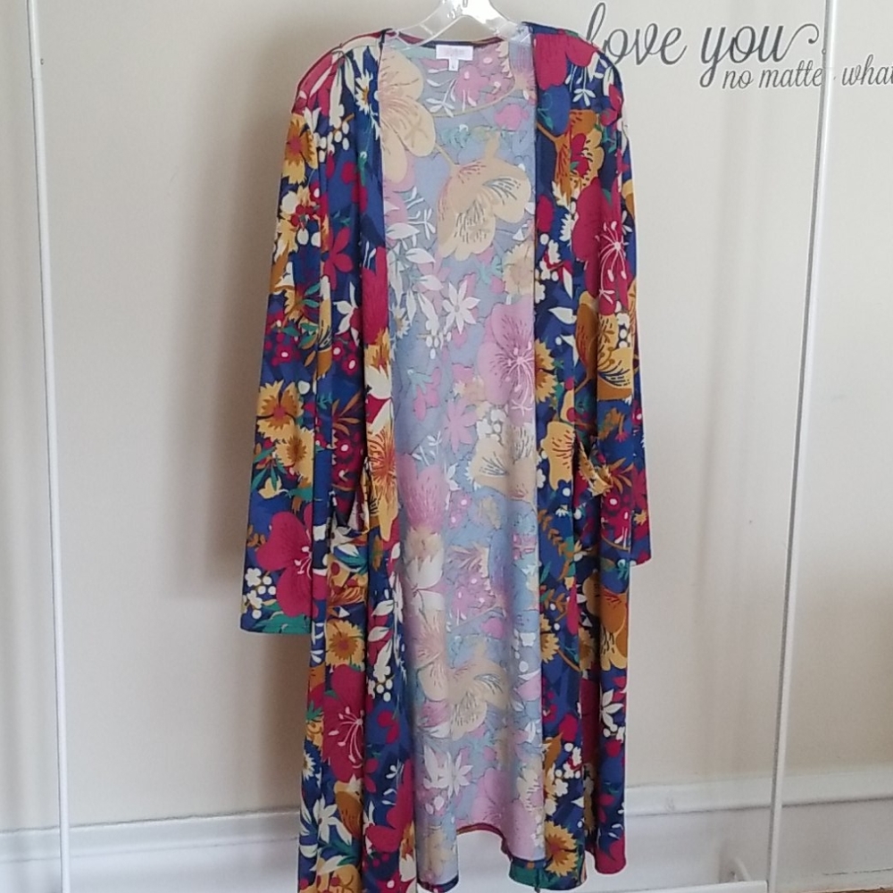 LulaRoe Large Flower Sarah